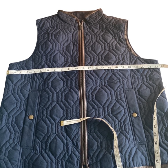 Lands End Women’s Primaloft Vest Like 🆕 - Picture 7 of 9